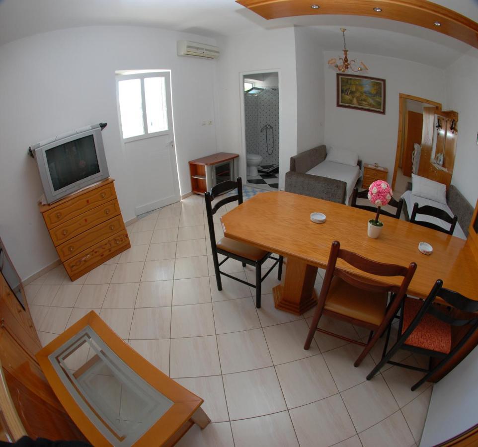 Vila Enea Ksamil Luaran gambar